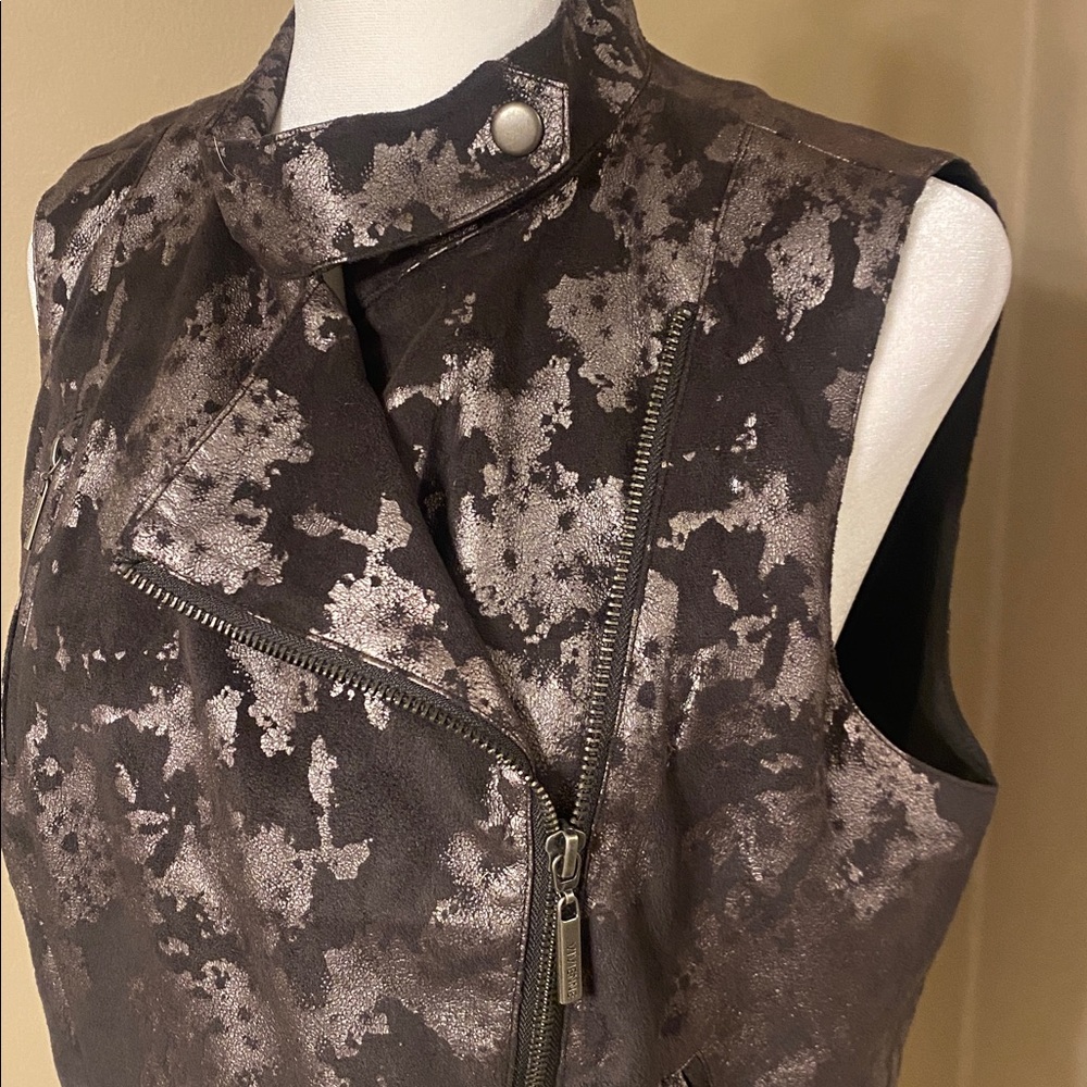 EUC VIVIENNE TAM Metallic Rugged Moto Vest 10